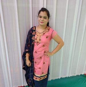 Meet your Posher, Kirti